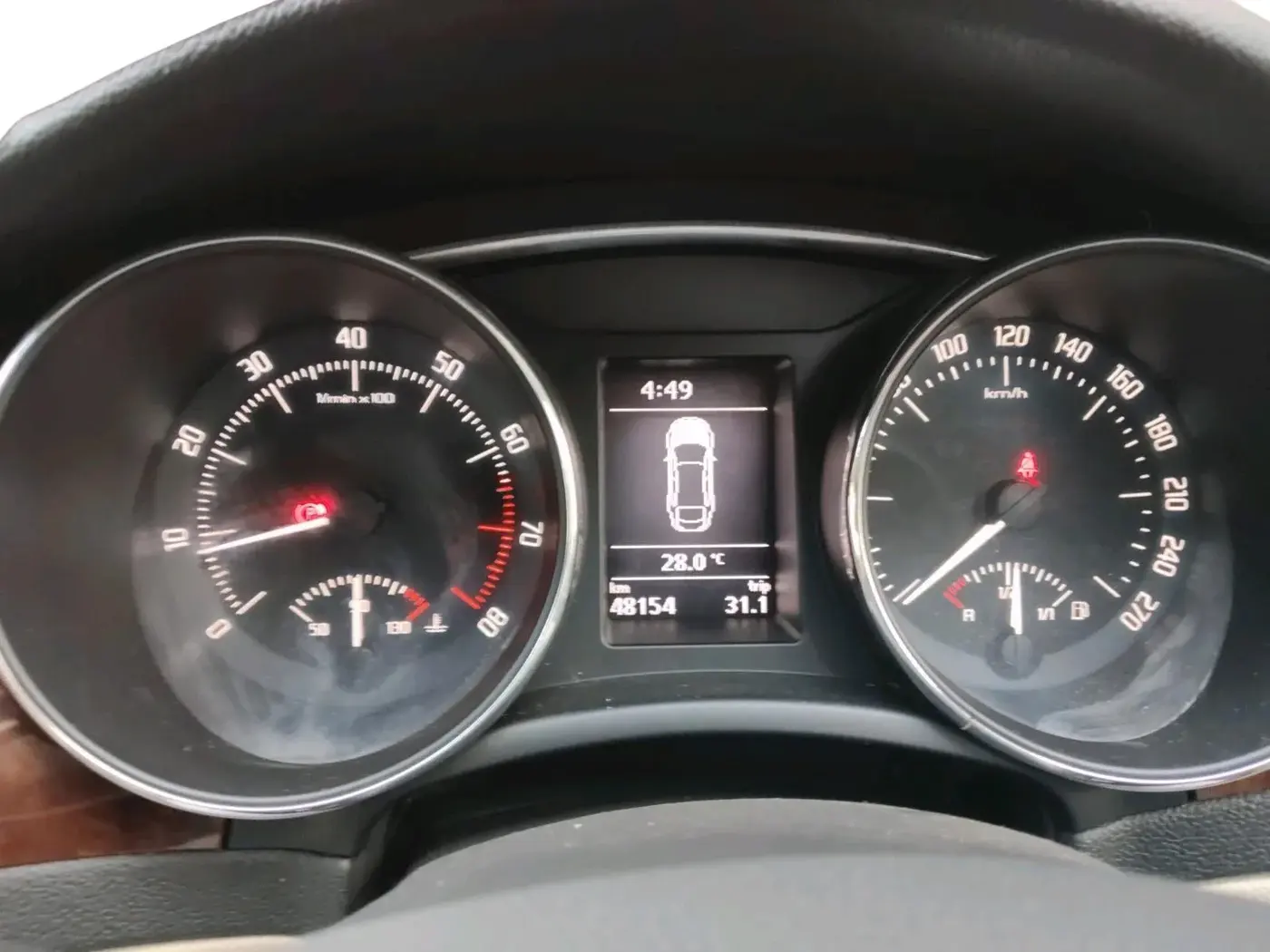 2014 Skoda Superb ELEGANCE 1.8 TSI MT, Petrol, Manual, 48,154 km, interior