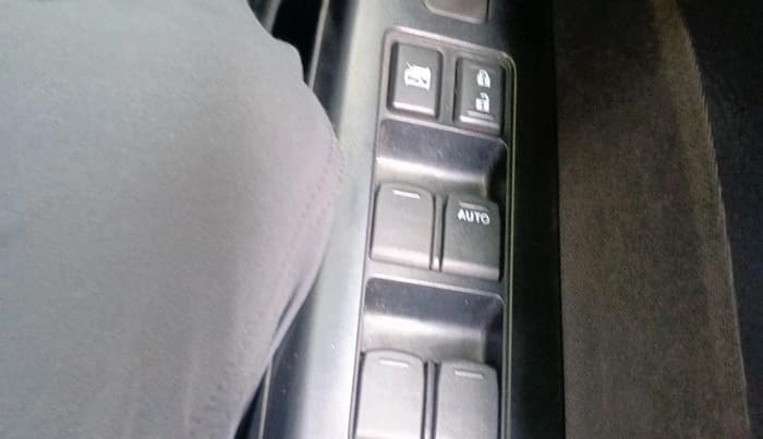 2014 Maruti Swift VXI, Petrol, Manual, 26,596 km, interior