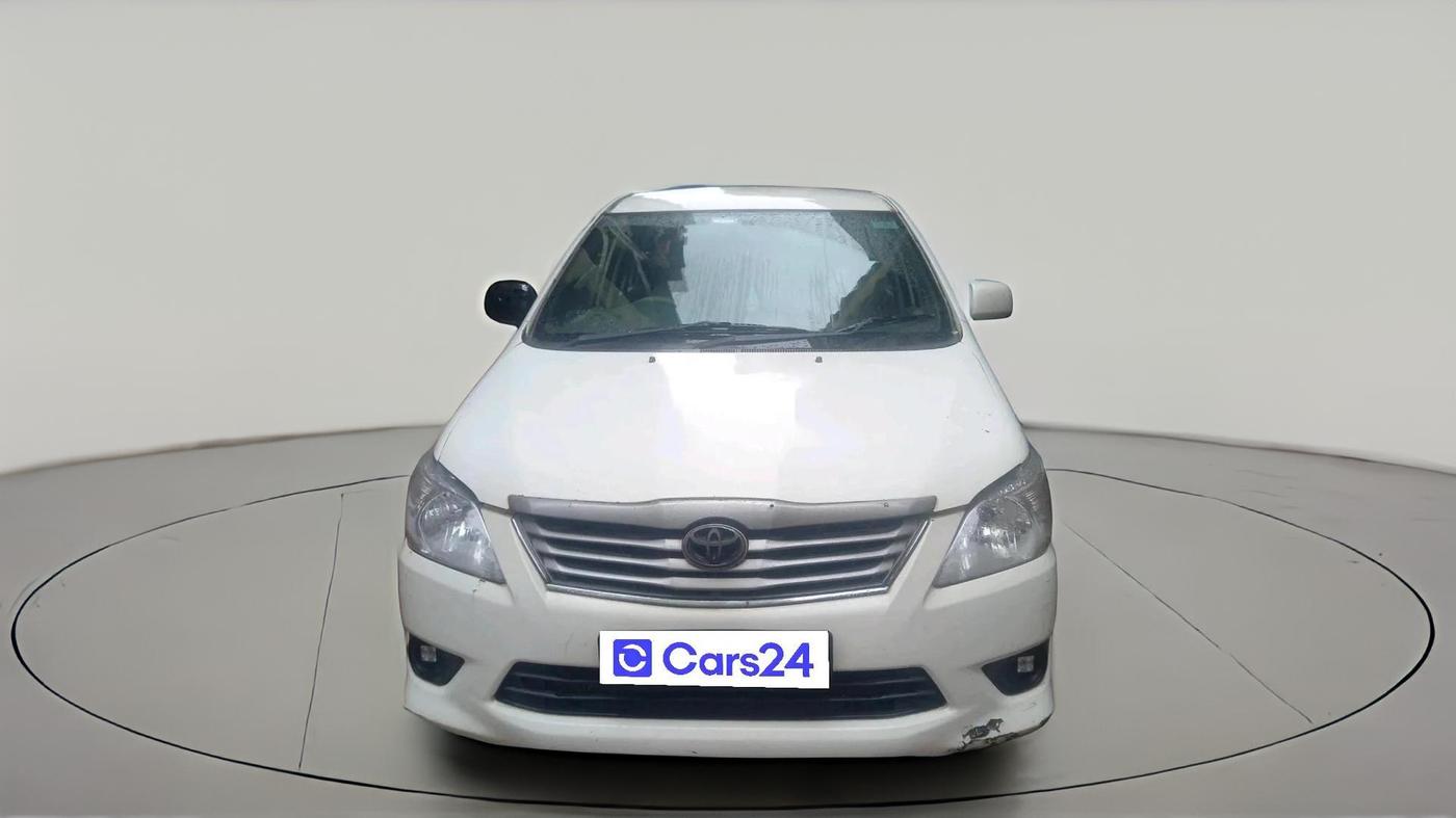 2012 Toyota Innova GX 2.5 8 STR, Diesel, Manual, 1,62,846 km, exterior