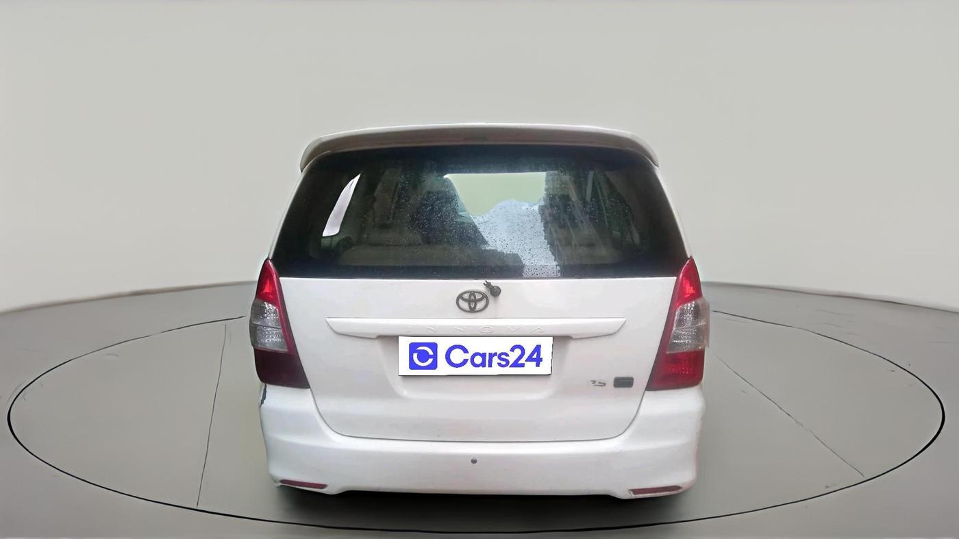 2012 Toyota Innova GX 2.5 8 STR, Diesel, Manual, 1,62,846 km, exterior