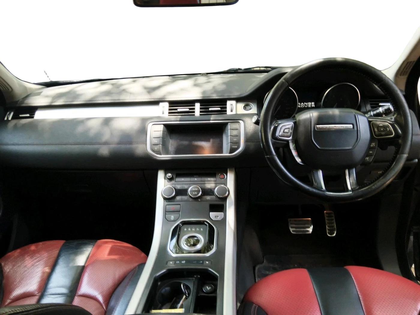 2013 Landrover Range Rover Evoque PRESTIGE SD4, Diesel, Automatic, 1,31,838 km, interior