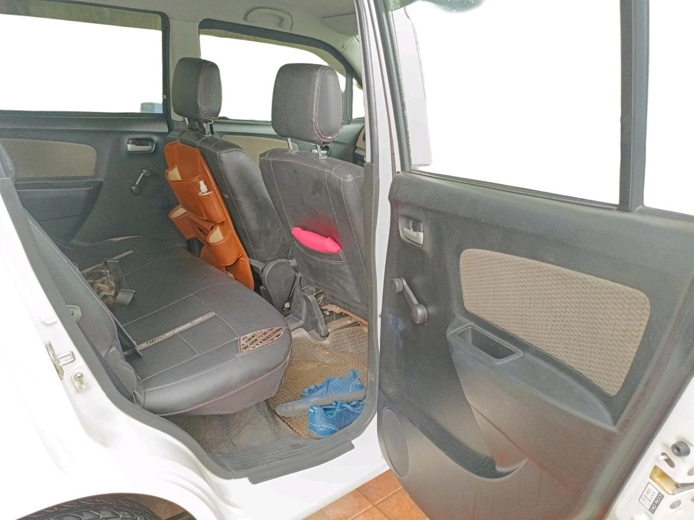 2015 Maruti Wagon R 1.0 LXI CNG, CNG, Manual, 63,292 km, interior
