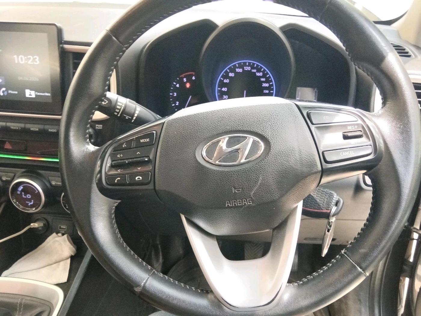 2020 Hyundai VENUE SX 1.5 CRDI, Diesel, Manual, 1,41,477 km, interior