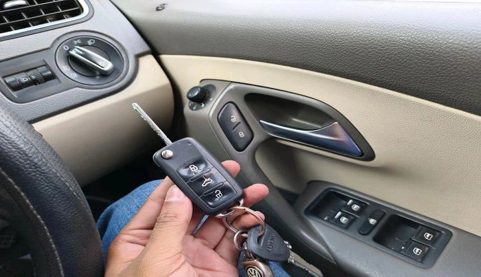 2012 Volkswagen Vento HIGHLINE DIESEL 1.6, Diesel, Manual, 1,21,377 km, interior