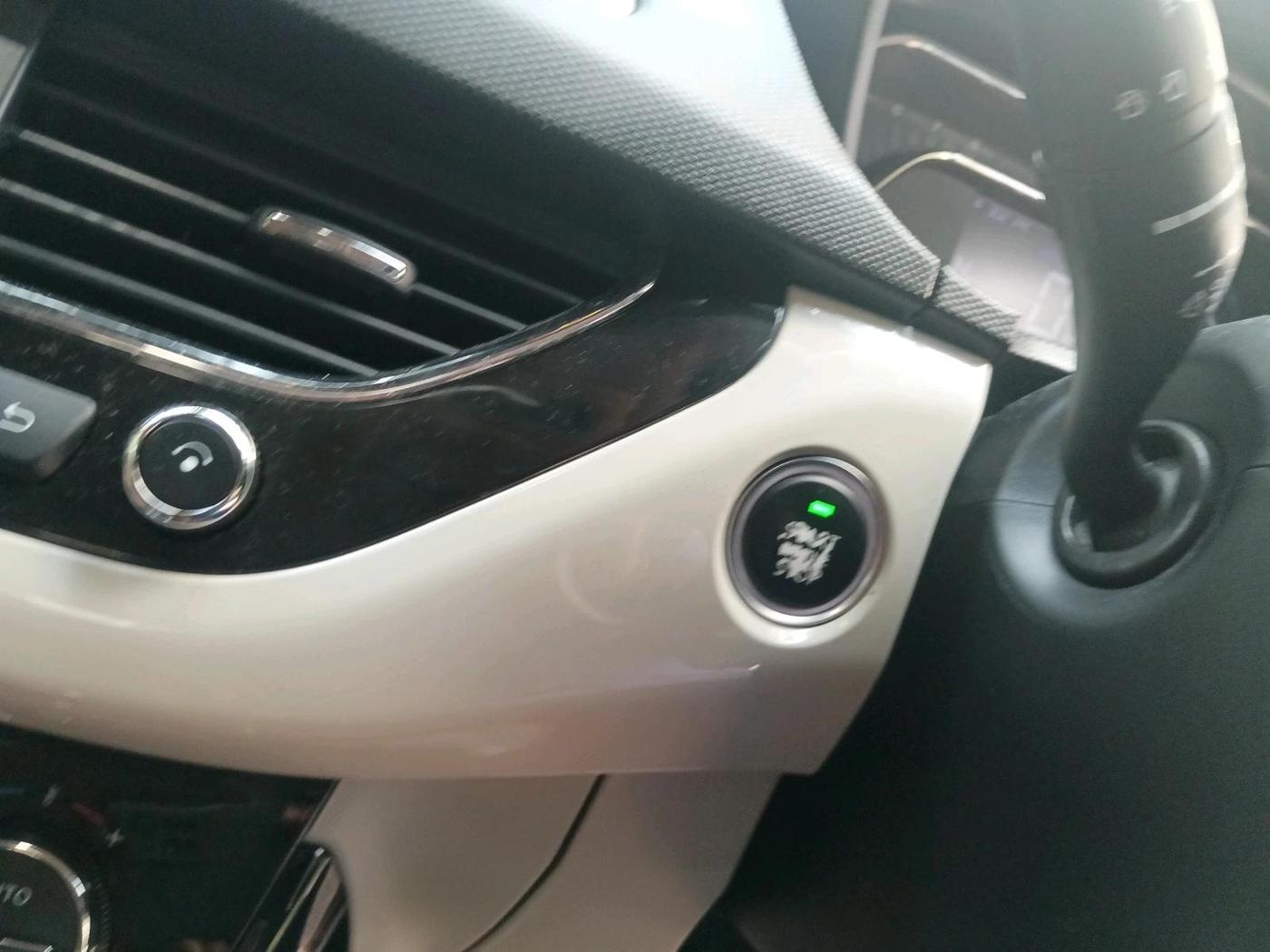 2020 Tata NEXON XZA PLUS (O) PETROL, Petrol, Automatic, 31,375 km, interior