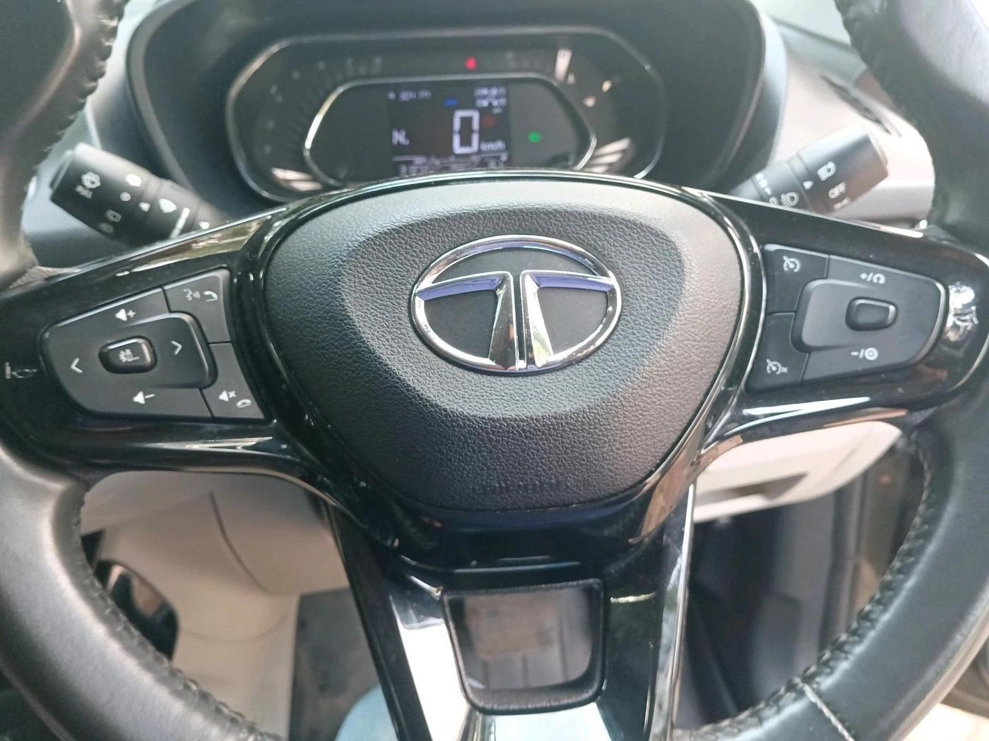 2020 Tata NEXON XZA PLUS (O) PETROL, Petrol, Automatic, 31,375 km, interior