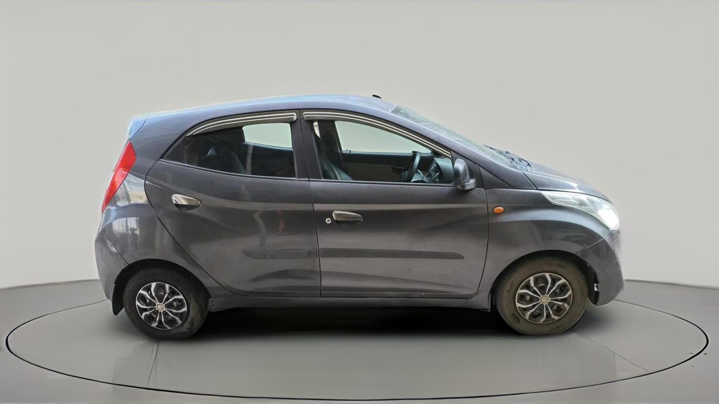 2015 Hyundai Eon ERA +, Petrol, Manual, 4,00,002 km, exterior