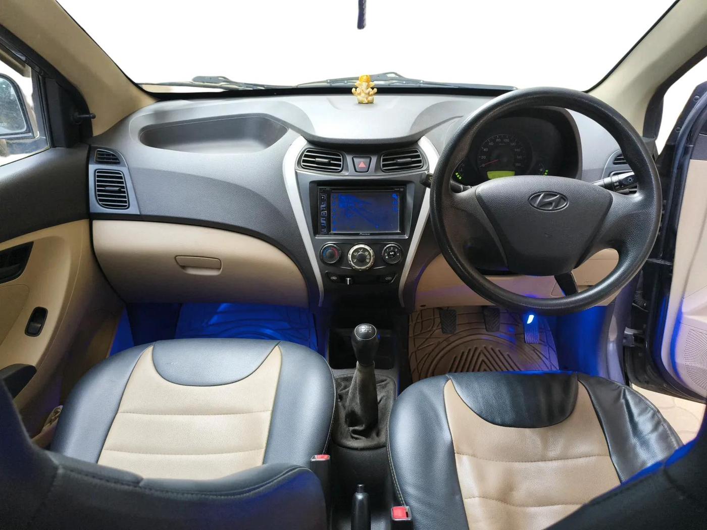 2015 Hyundai Eon ERA +, Petrol, Manual, 4,00,002 km, interior