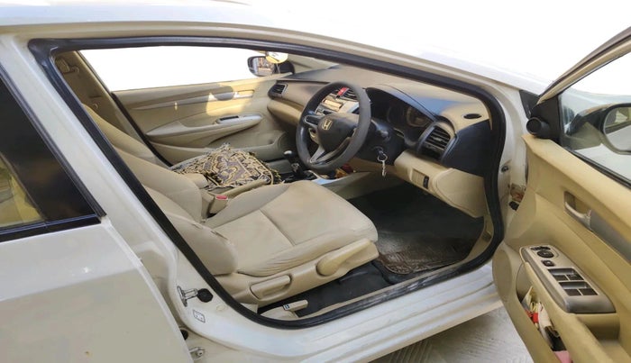 2011 Honda City 1.5L I-VTEC V MT, Petrol, Manual, 1,02,990 km, interior