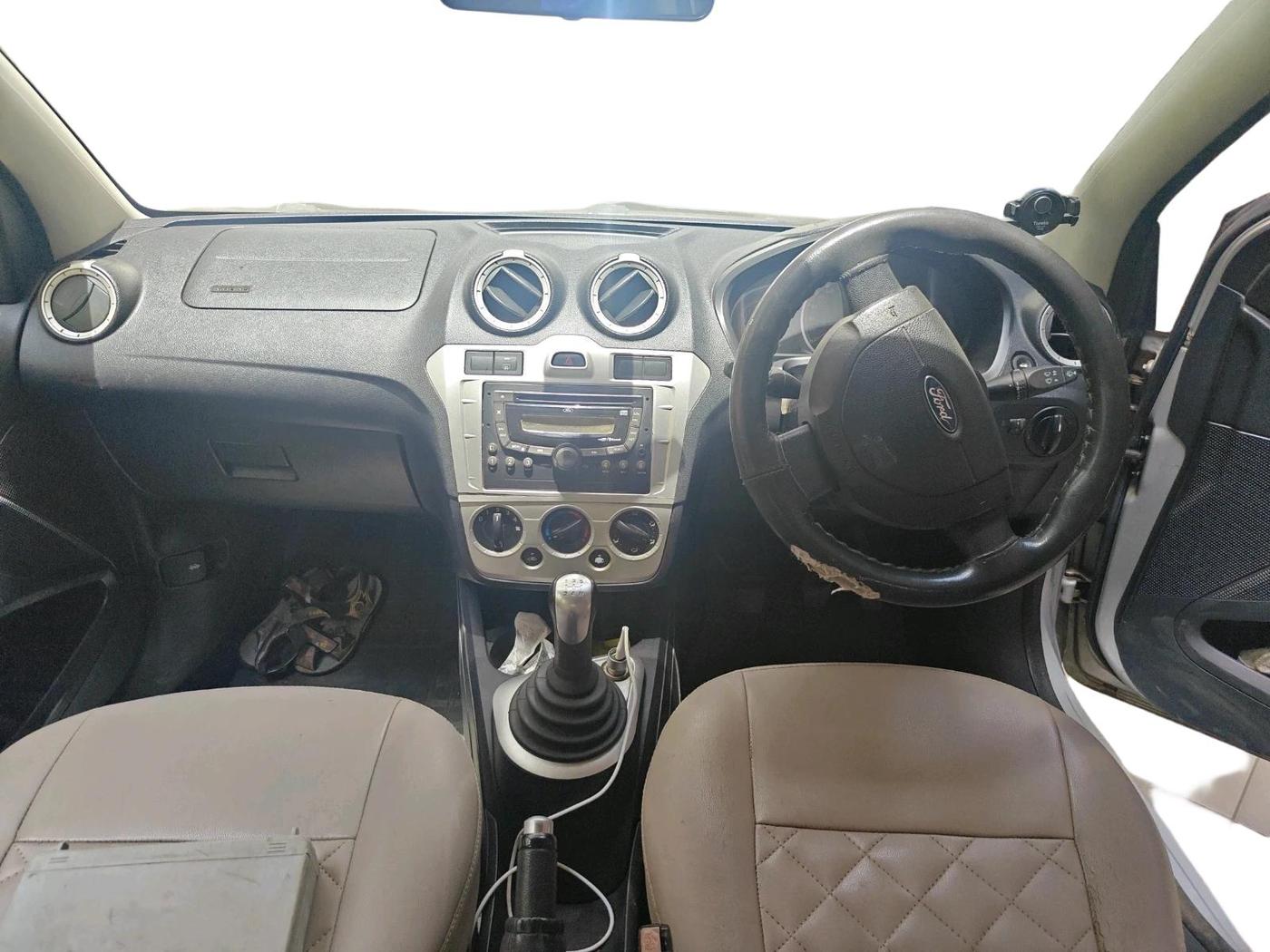 2011 Ford Figo TITANIUM 1.2 PETROL, Petrol, Manual, 74,232 km, interior