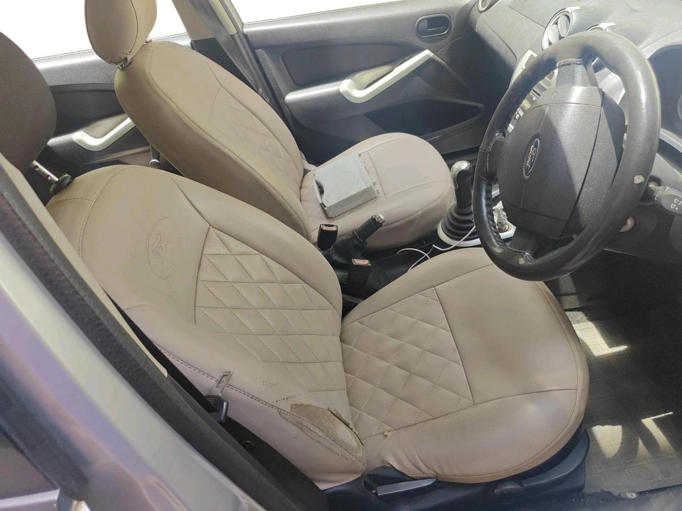 2011 Ford Figo TITANIUM 1.2 PETROL, Petrol, Manual, 74,232 km, interior