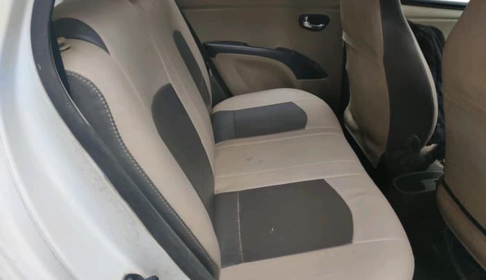 2011 Hyundai i10 MAGNA 1.2, CNG, Manual, 1,09,200 km, interior