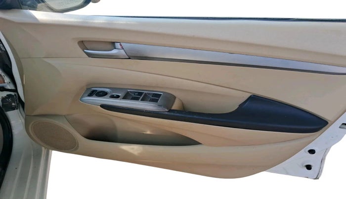 2011 Honda City 1.5L I-VTEC V AT, CNG, Automatic, 74,798 km, interior