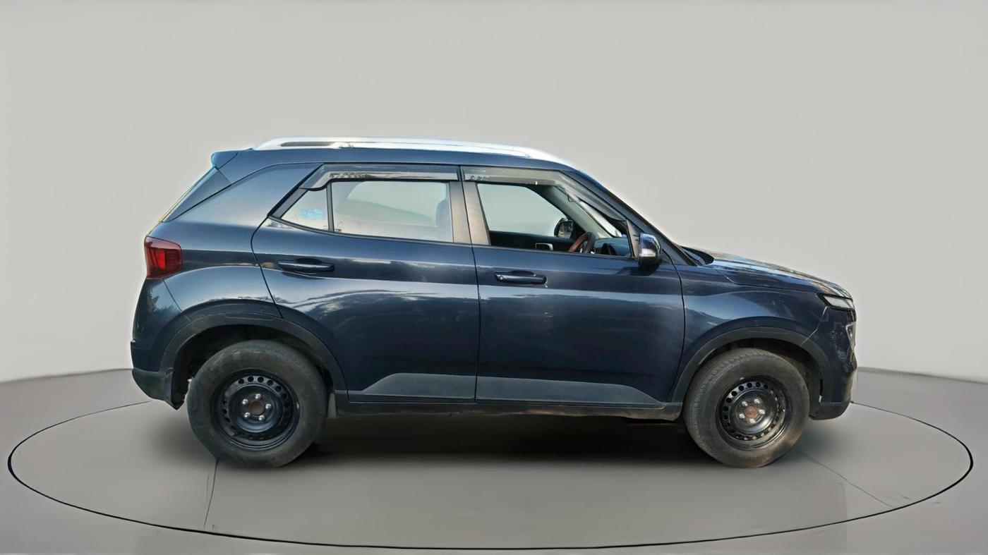 2021 Hyundai VENUE S+ 1.2, Petrol, Manual, 33,677 km, exterior