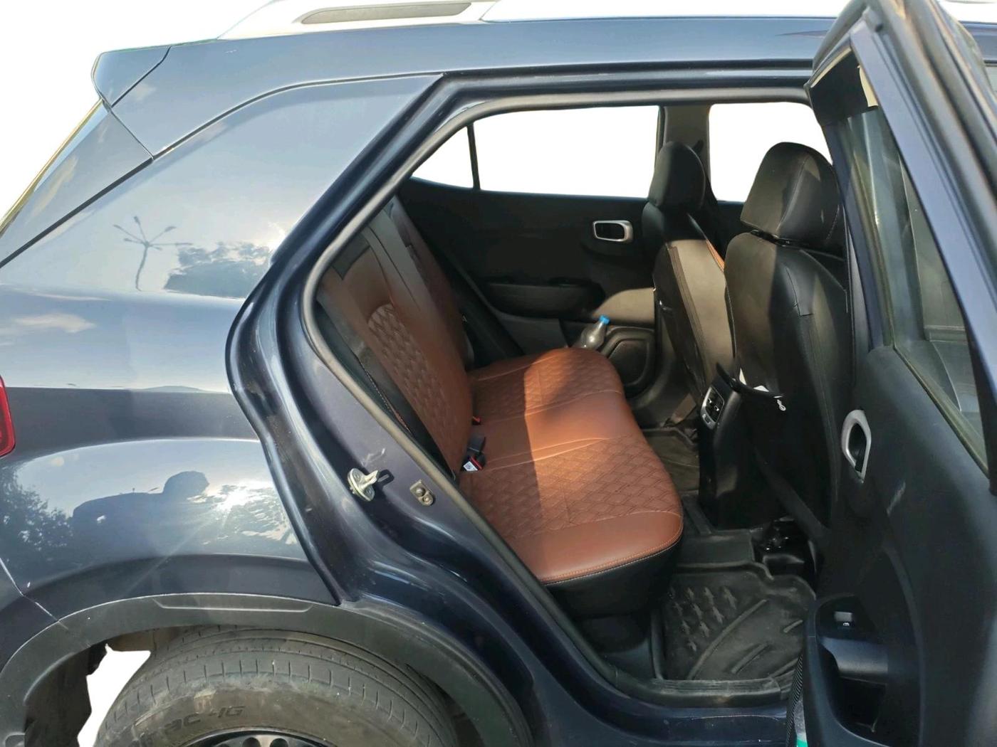 2021 Hyundai VENUE S+ 1.2, Petrol, Manual, 33,677 km, interior