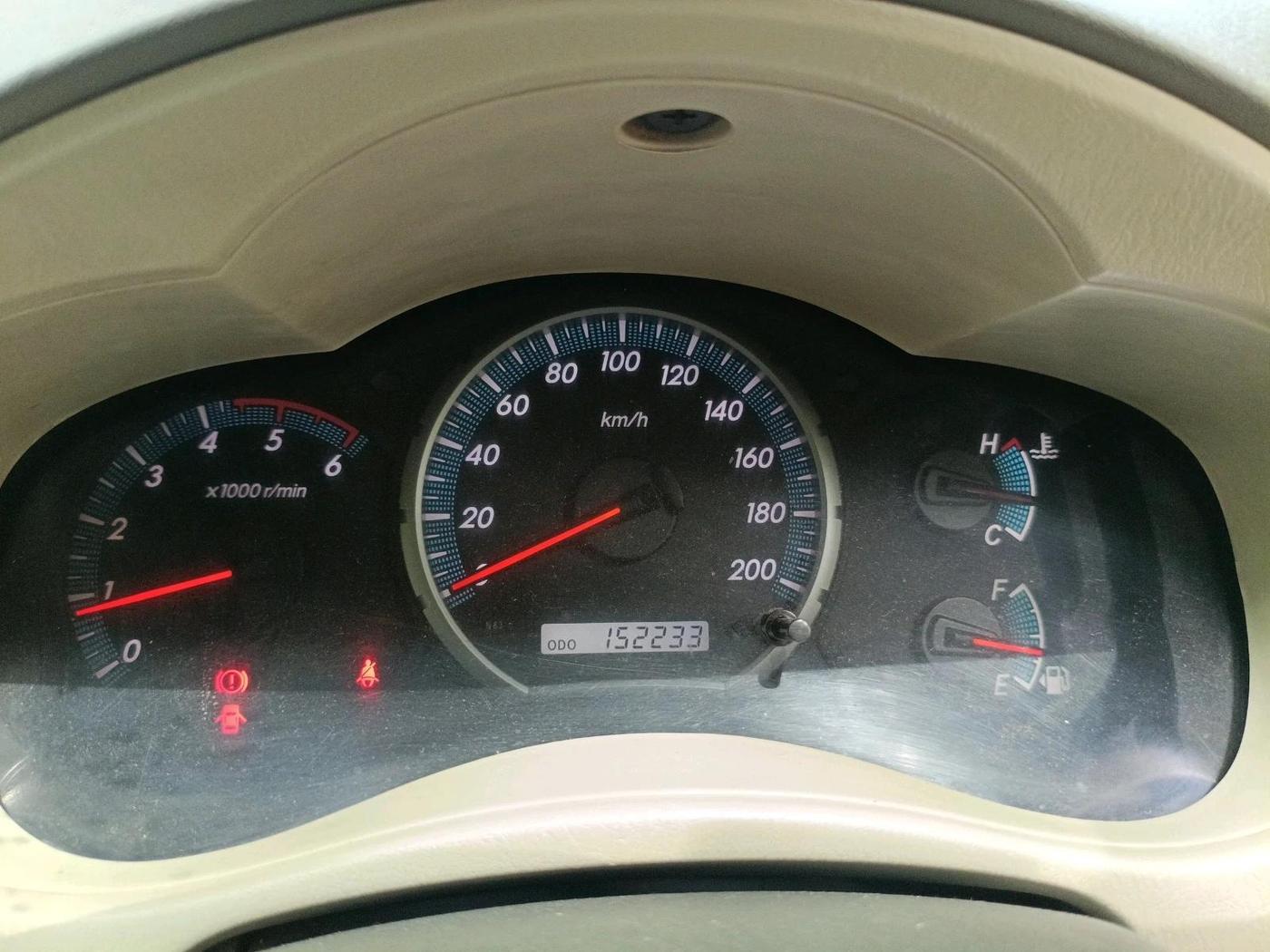 2012 Toyota Innova VX 2.5 7 STR, Diesel, Manual, 1,52,233 km, interior