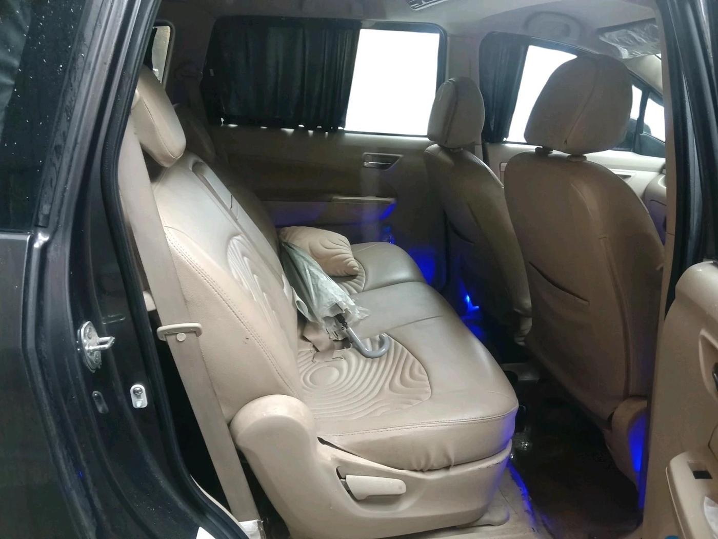 2015 Maruti Ertiga ZXI, Petrol, Manual, 1,11,000 km, interior