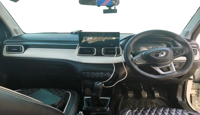 2025 Tata PUNCH Accomplished Plus iCNG, CNG, Manual, 9,785 km, interior