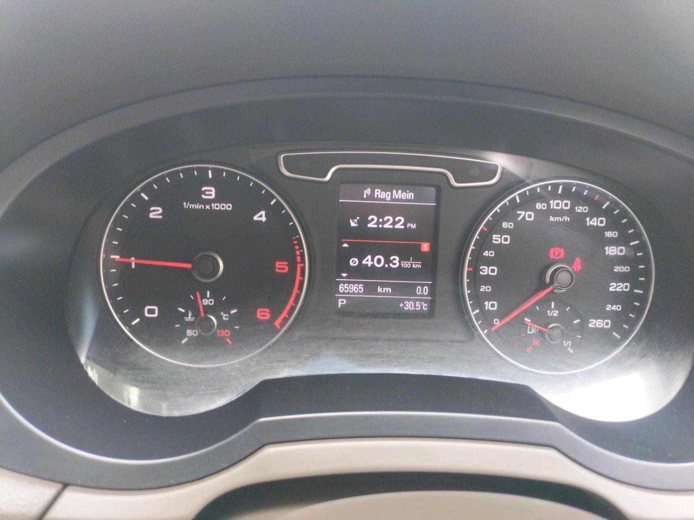 2013 Audi Q3 2.0 TDI QUATTRO, Diesel, Automatic, 65,965 km, interior