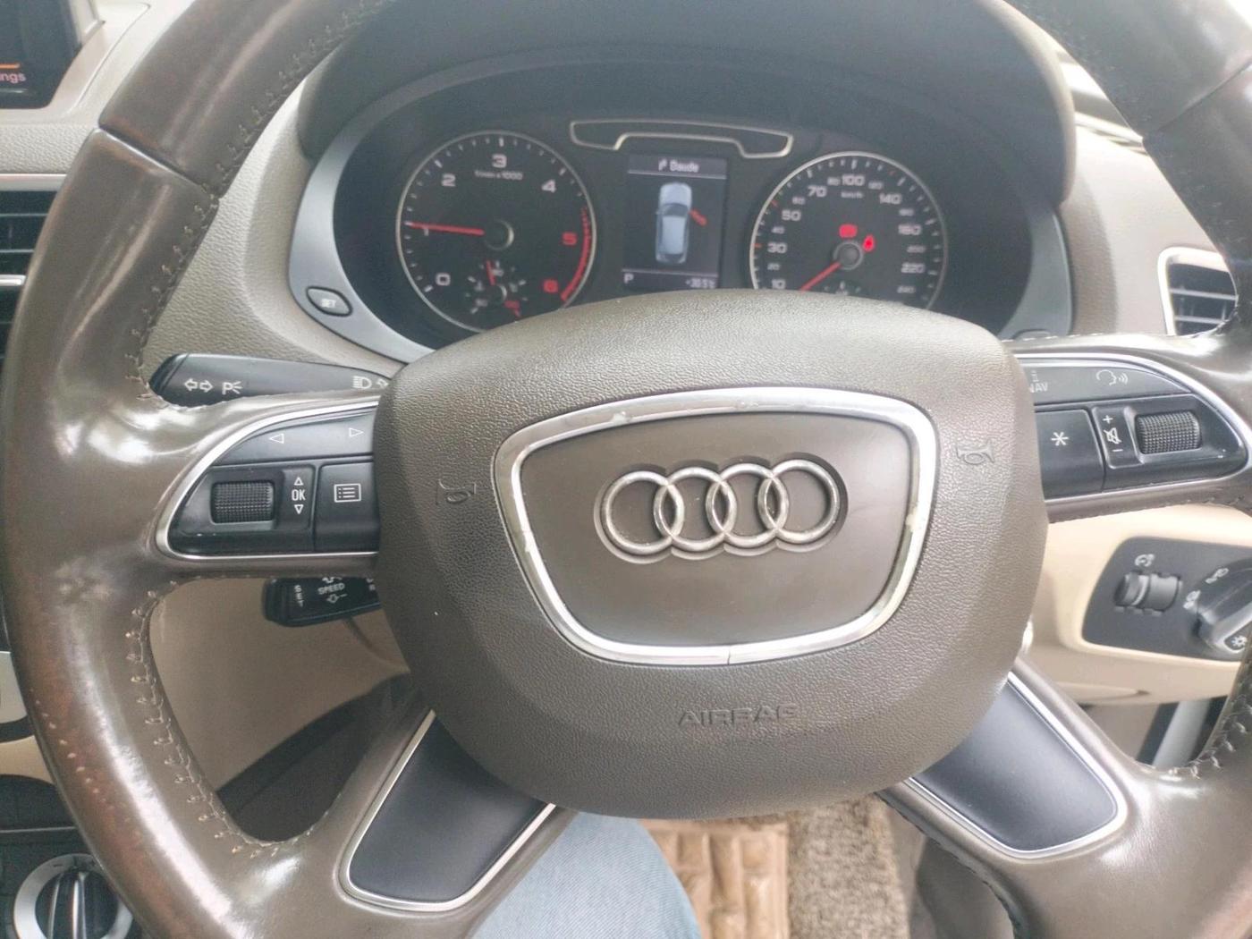 2013 Audi Q3 2.0 TDI QUATTRO, Diesel, Automatic, 65,965 km, interior