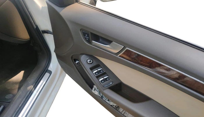 2012 Audi A4 2.0 TDI Multitronic, Diesel, Automatic, 84,763 km, interior