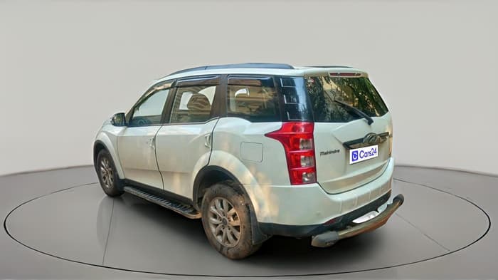 2017 Mahindra XUV500 W10 AT, Diesel, Automatic, 91,457 km, exterior