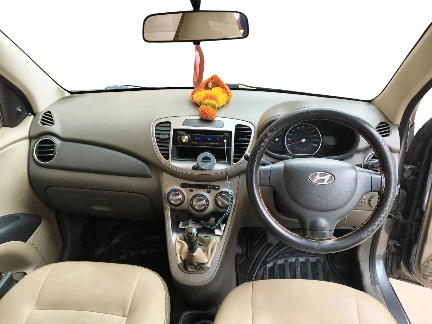 2013 Hyundai i10 ERA 1.1, Petrol, Manual, 81,306 km, interior