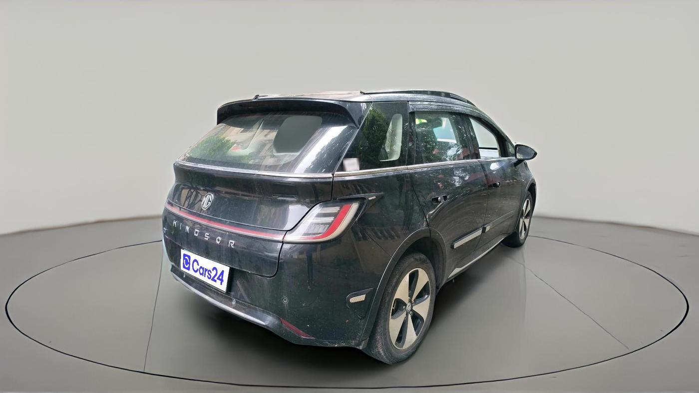 2024 MG Windsor EV Essence, Electric, Automatic, 54,218 km, exterior