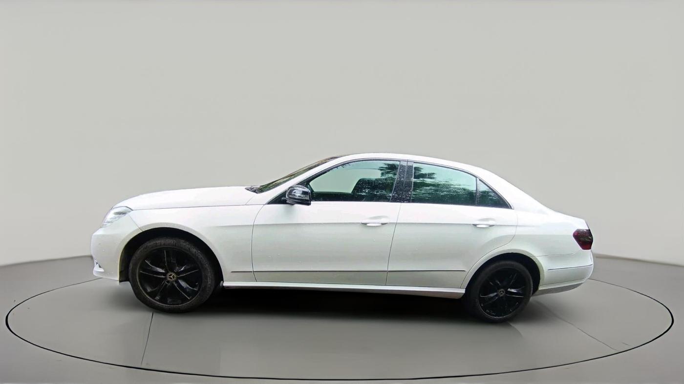 2012 Mercedes Benz E Class E 200 CGI, Petrol, Automatic, 1,22,895 km, exterior
