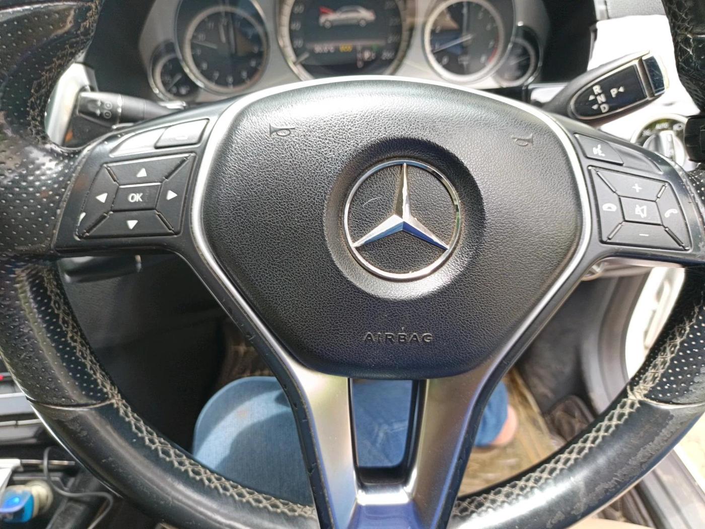 2012 Mercedes Benz E Class E 200 CGI, Petrol, Automatic, 1,22,895 km, interior