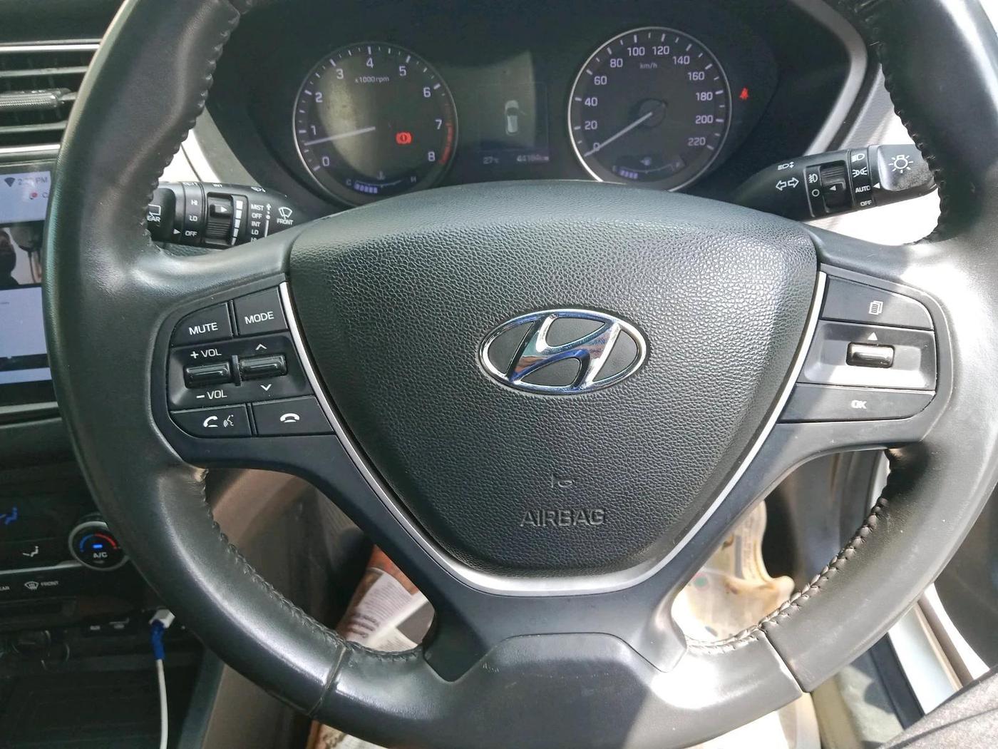 2019 Hyundai i20 Active 1.2 SX, Petrol, Manual, 44,184 km, interior