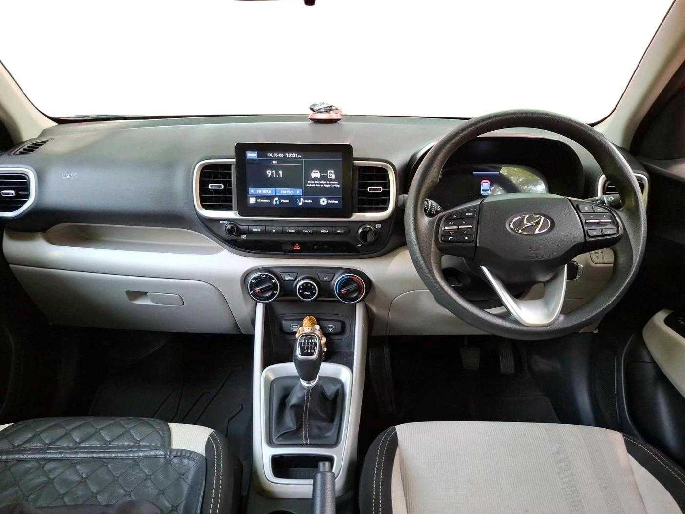 2023 Hyundai VENUE S (O) 1.0 TURBO IMT, Petrol, Manual, 36,168 km, interior