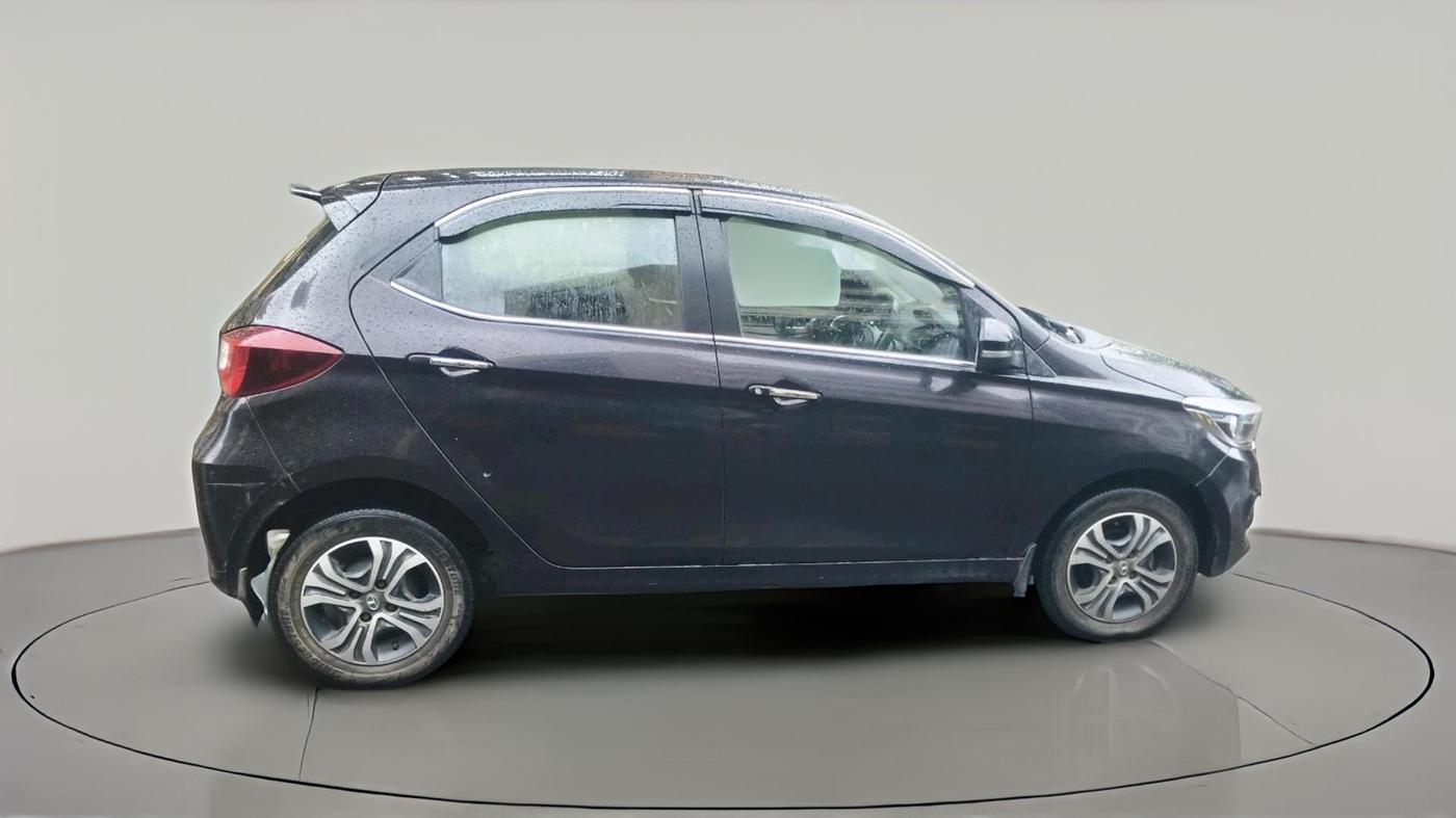 2022 Tata Tiago XZ PLUS CNG, CNG, Manual, 27,714 km, exterior