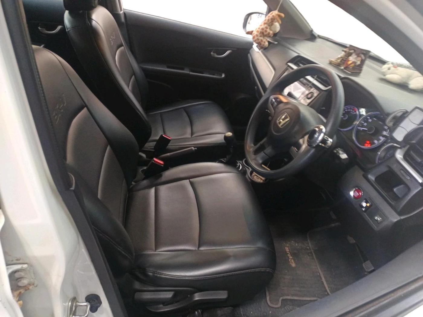 2017 Honda BR-V 1.5L I-VTEC V, CNG, Manual, 41,370 km, interior