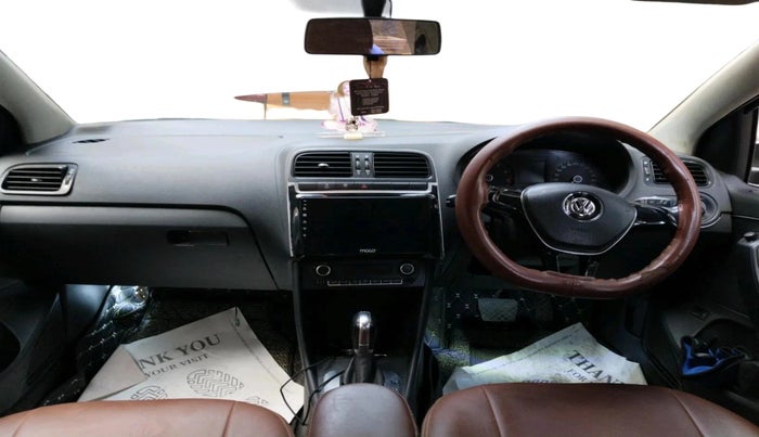 2016 Volkswagen Vento COMFORTLINE 1.2 TSI AT, Petrol, Automatic, 1,15,146 km, interior