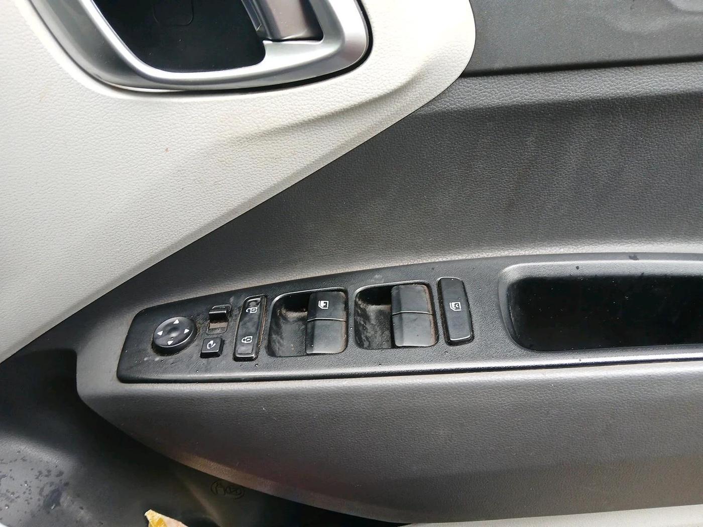 2020 Hyundai GRAND I10 NIOS SPORTZ 1.2 KAPPA VTVT CNG, CNG, Manual, 1,40,540 km, interior