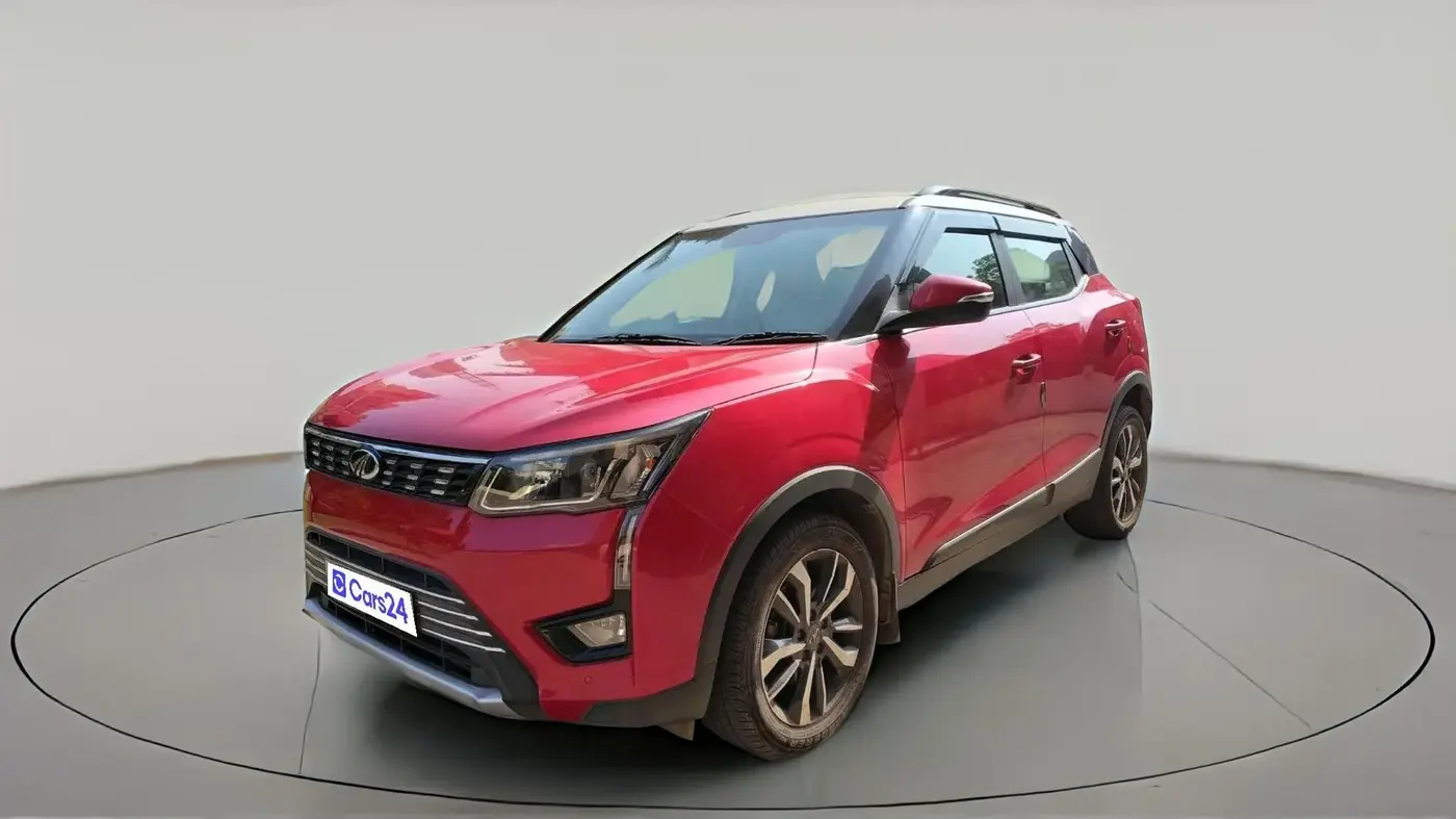 2021 Mahindra XUV300 W8 (O) 1.2 PETROL AMT DUAL TONE, Petrol, Automatic, 19,500 km, exterior