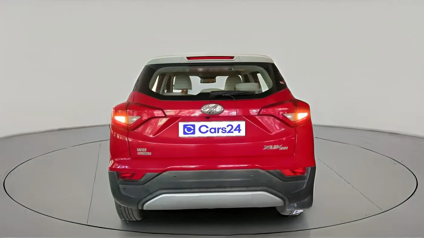 2021 Mahindra XUV300 W8 (O) 1.2 PETROL AMT DUAL TONE, Petrol, Automatic, 19,500 km, exterior