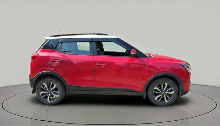 2021 Mahindra XUV300 W8 (O) 1.2 PETROL AMT DUAL TONE, Petrol, Automatic, 19,500 km, exterior