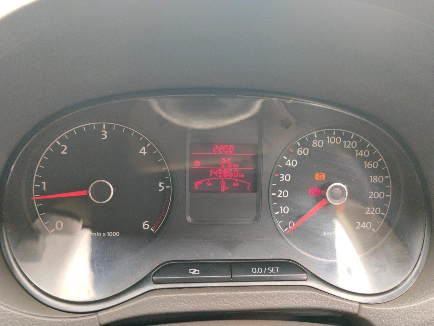 2011 Volkswagen Vento HIGHLINE DIESEL 1.6, Diesel, Manual, 1,49,860 km, interior