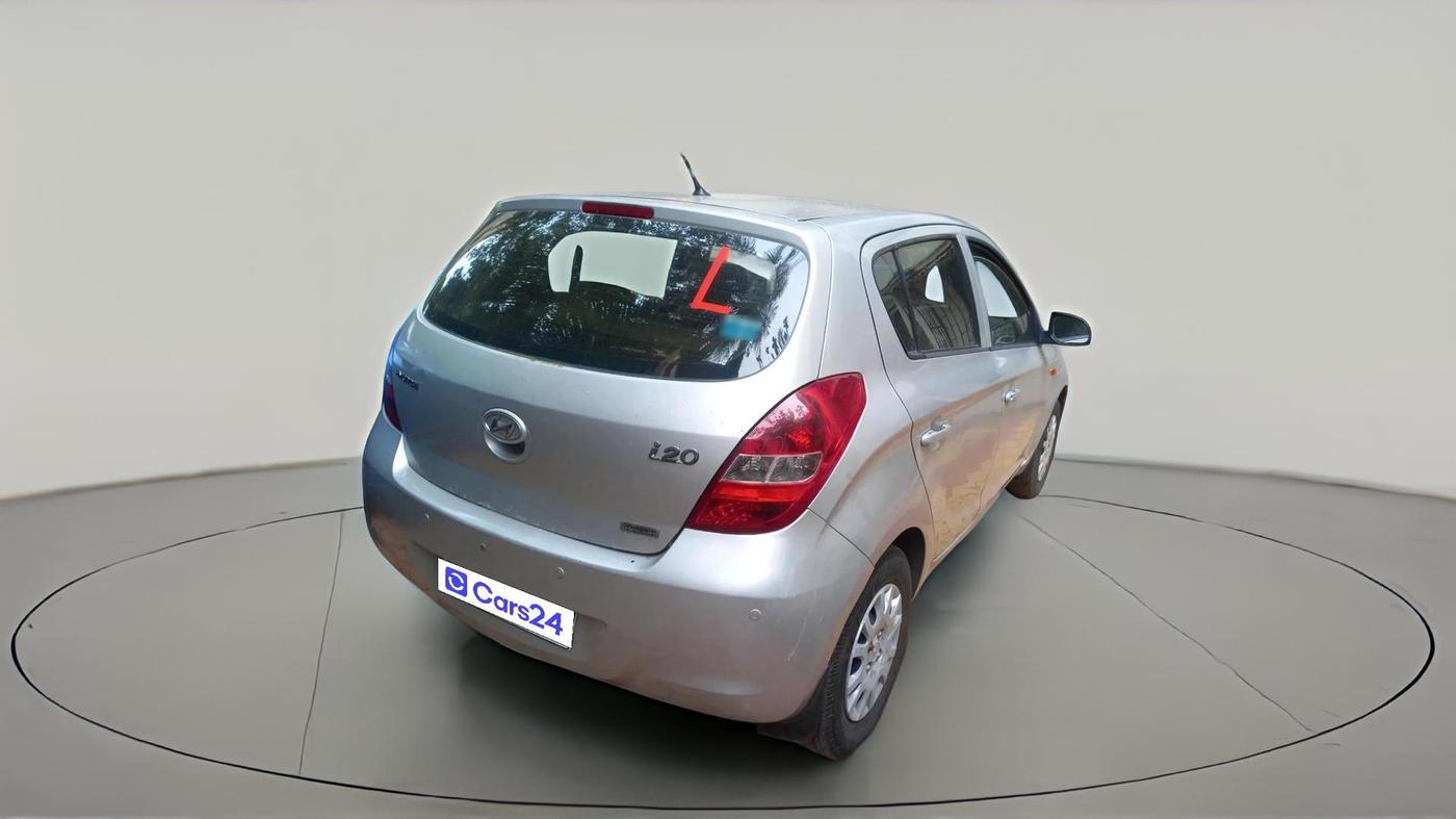2011 Hyundai i20 MAGNA 1.2, CNG, Manual, 1,08,319 km, exterior