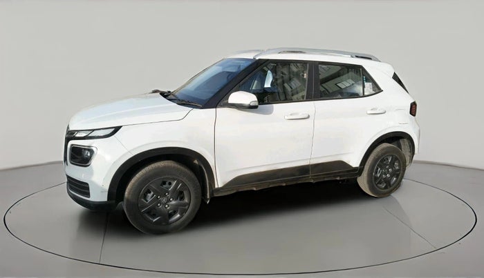 2024 Hyundai VENUE SX 1.2 PETROL, Petrol, Manual, 16,440 km, exterior