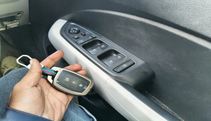 2024 Hyundai VENUE SX 1.2 PETROL, Petrol, Manual, 16,440 km, interior