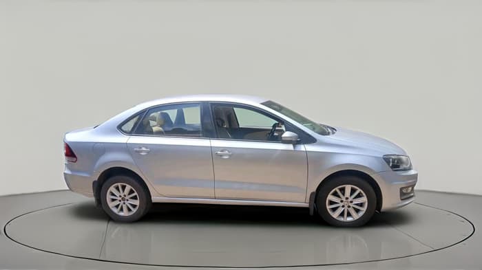 2016 Volkswagen Vento HIGHLINE PETROL AT, Petrol, Automatic, 1,30,614 km, exterior