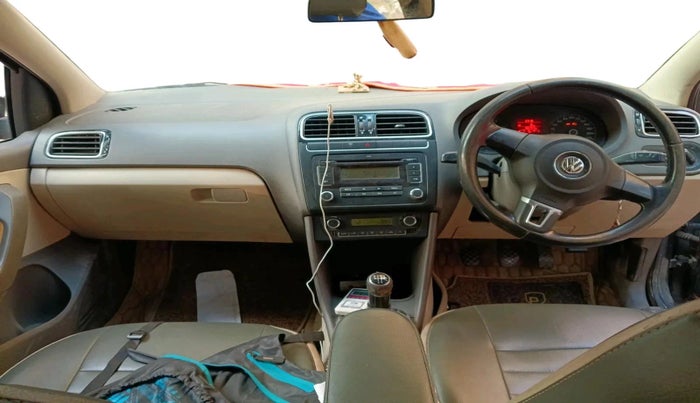 2011 Volkswagen Vento HIGHLINE 1.6 MPI, Petrol, Manual, 96,748 km, interior