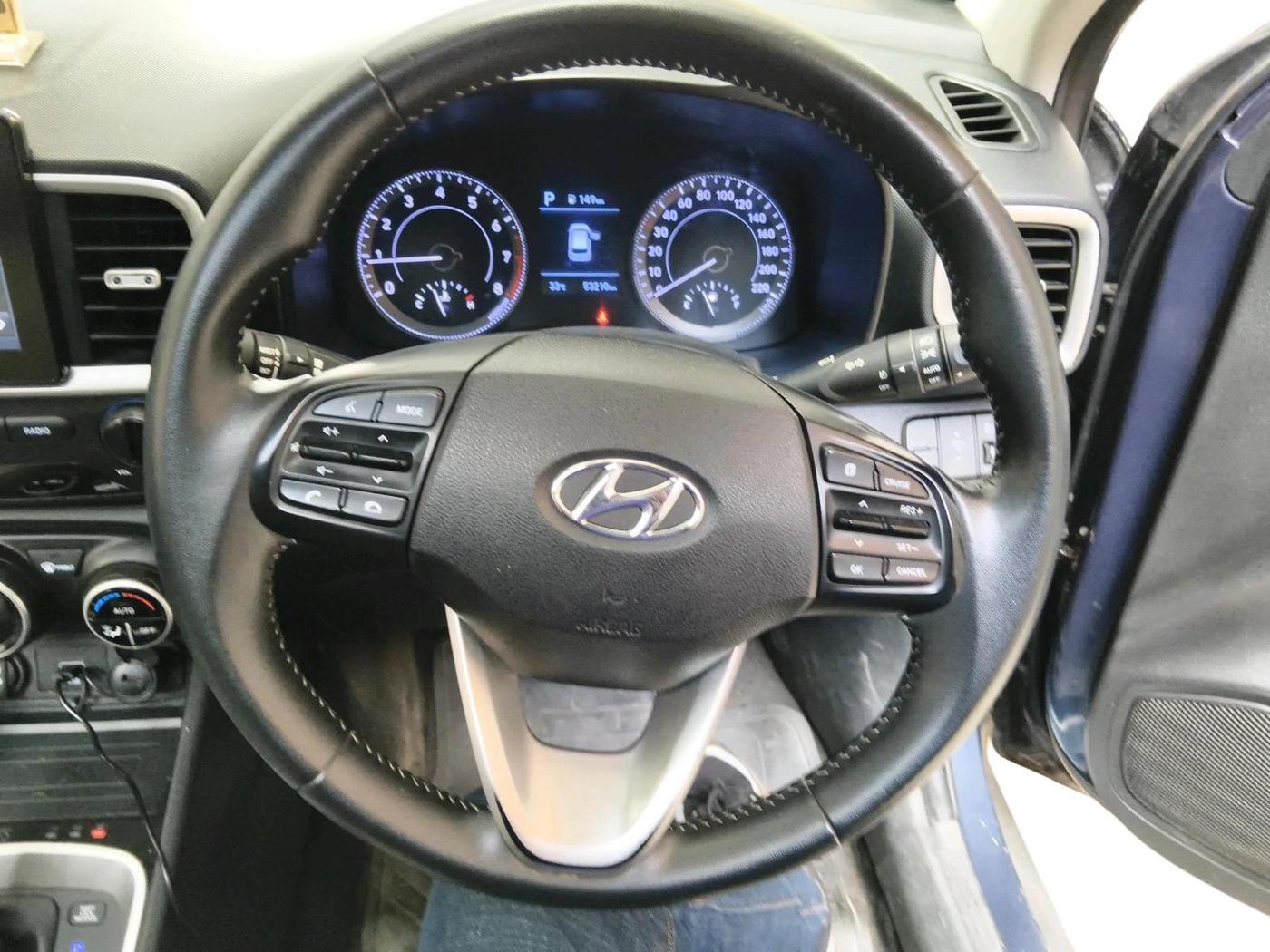 2020 Hyundai VENUE SX PLUS 1.0 TURBO DCT, Petrol, Automatic, 53,210 km, interior