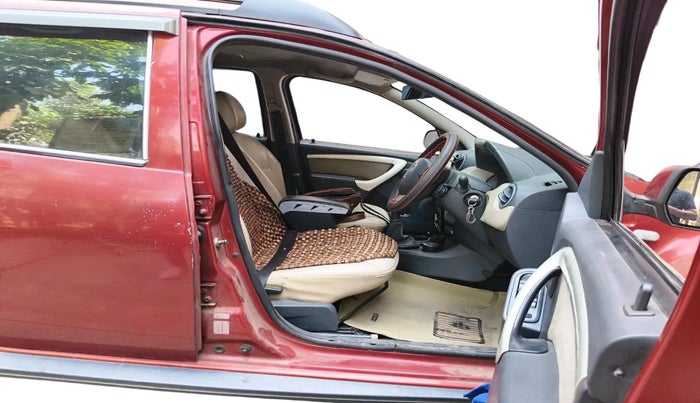 2012 Renault Duster 85 PS RXL DIESEL, Diesel, Manual, 1,43,496 km, interior