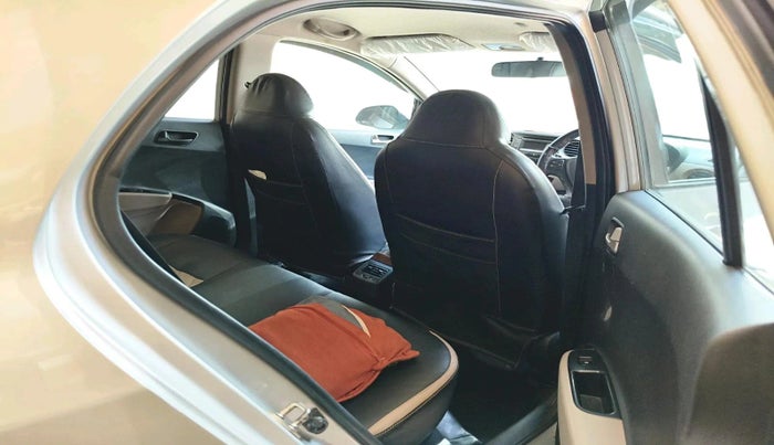 2014 Hyundai Xcent S 1.2, Petrol, Manual, 1,04,282 km, interior