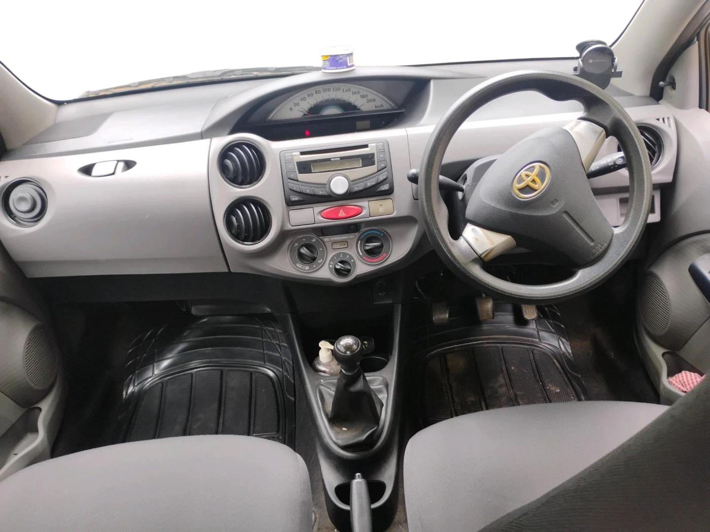 2011 Toyota Etios G, CNG, Manual, 54,322 km, interior