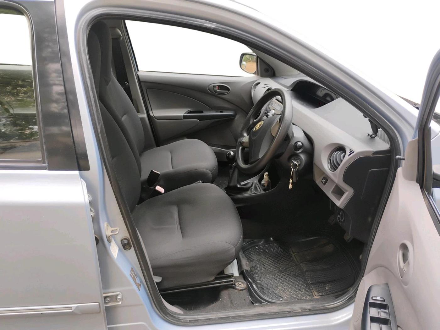 2011 Toyota Etios G, CNG, Manual, 54,322 km, interior
